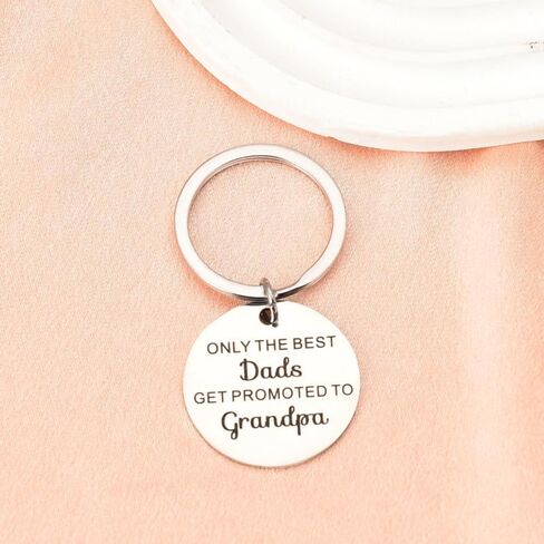 سلسلة مفاتيح هدية جديدة للرجال والجد والجد والكريسماس وعيد الميلاد للرجال فقط افضل الاباء يحصلون على ترقية الى الجد، هدايا لاعلانات الطفل، هدية اعلان عن الطفل، in Kuwait