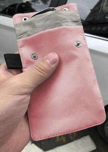 حقيبة فاراداي لمفتاح السيارة، واقي مفتاح السيارة الذي يحجب إشارة RFID، واقي قفص فاراداي (أخضر) in Kuwait