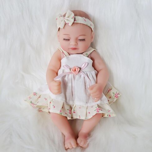 10 Inch Sleeping Newborn Baby Doll, Reborn Alive Soft Silicone Vinyl Baby Girl, Realistic Close Eyes Doll Gift Set for Ages 3+ in Saudi Arabia