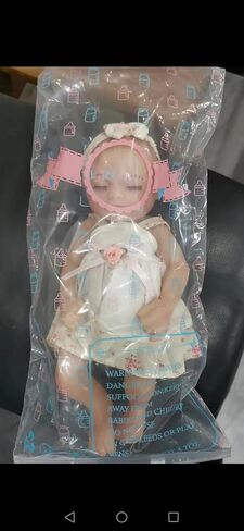 10 Inch Sleeping Newborn Baby Doll, Reborn Alive Soft Silicone Vinyl Baby Girl, Realistic Close Eyes Doll Gift Set for Ages 3+ in Saudi Arabia