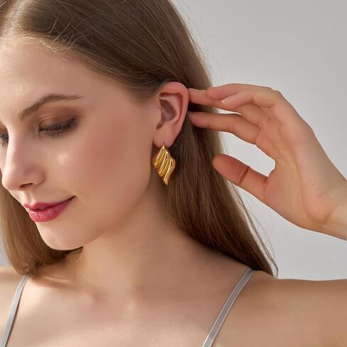 Luxury Vintage Gold Statement Earrings for Women - Trendy Chunky Oversized Wing Design for Fashionable Elegance in Saudi Arabia