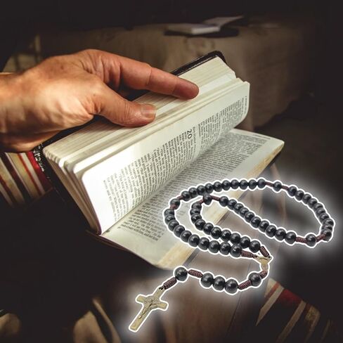 مسبحة للرجال، قلادة مسبحة مع مسبحة خشبية خرز أسود، Rosarios Catolicos para Hombre، Regalos para Hombre، Crucifijo del Perdon، La Cruz del Perdon Catolica، Recuerdos para Bautizo، San Benito in Kuwait