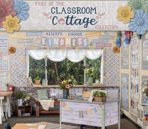 لفة لوحة الإعلانات الخاصة بـ Teacher Created Resources Cottage باللون الأزرق أفضل من الورق® (TCR77911) in Saudi Arabia