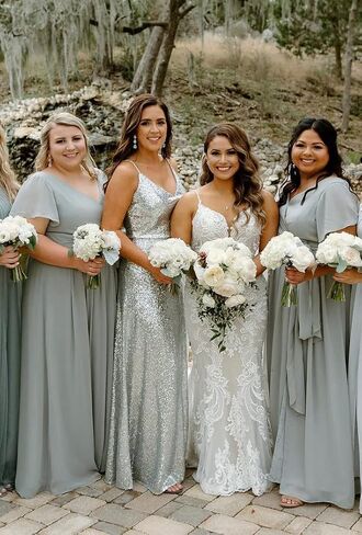 Women's V Neck Short Sleeve Bridesmaid Dresses Long Pleats Chiffon High Slit Formal Dress with Pockets DI001 in Saudi Arabia