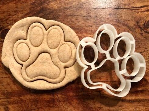 Airedale Terrier Cookie Cutter and Dog Treat Cutter - Dog Face - 3 inch in Saudi Arabia