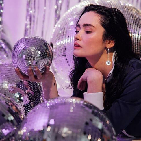 أقراط كرة ديسكو للنساء أقراط ديسكو للنساء أقراط كرة مرآة فضية 70s أقراط سهلة المطابقة ملابس ديسكو للنساء إكسسوارات ديسكو أقراط الهالوين في السبعينيات لإكسسوارات الأزياء النسائية in Kuwait