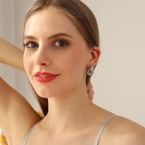 مجموعة أقراط ذهبية عصرية للسيدات ذات حلقات مكتنزة وعقد وتصميمات هندسية أنيقة in Kuwait