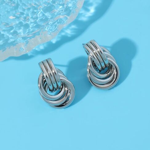 مجموعة أقراط ذهبية عصرية للسيدات ذات حلقات مكتنزة وعقد وتصميمات هندسية أنيقة in Kuwait