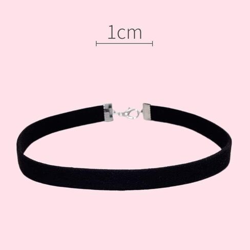 Classic Black Velvet Choker Necklace Gothic Stretch Collar Necklace Comfortable Ribbon Choker Necklace Cosplay Punk Jewelry for Women Girls in Saudi Arabia