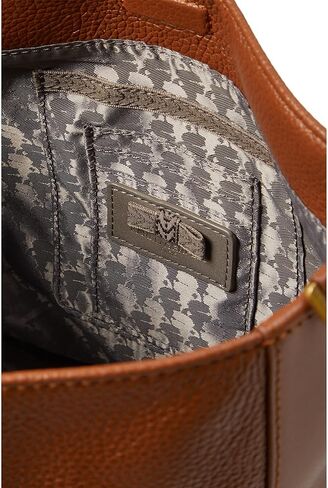 كارل لاغرفيلد باريس سيل دلو in Kuwait