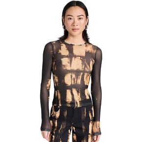 تي شيرت نسائي طويل الأكمام من Miao in Kuwait