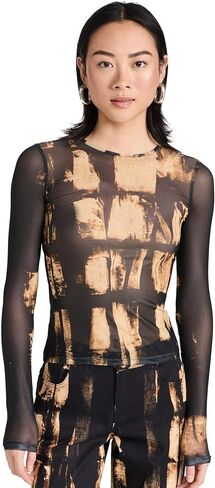 تي شيرت نسائي طويل الأكمام من Miao in Kuwait