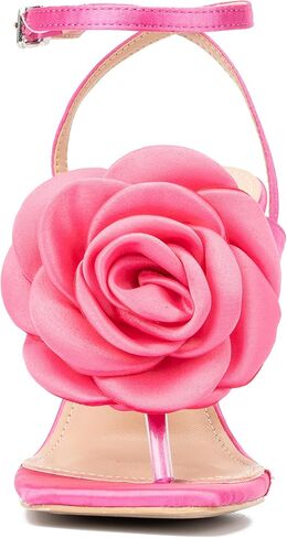 NY & C - New York & Company Peony نسائي بكعب ساتان كاجوال، صنادل، مقدمة مربعة، مطاط، نعل خارجي in Kuwait