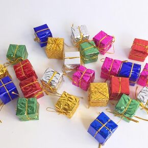 24PCS Shiny Mini Boxes Ornaments，Christmas Tree Decoration,Metal Foil Wrapped Ornaments，for Christmas Tree Hanging Decorations