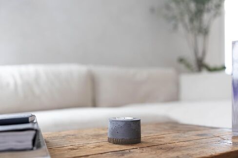 مجموعة شموع شخصية من FLIKR Fire Tealight - مجموعة حوامل شموع ذات قاعدة خشبية مكونة من 3 قطع، حوامل شموع دائرية لشموع Tealight القياسية، خرسانة أنيقة وحديثة، تتضمن شمعة Tealight in Saudi Arabia