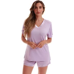 #followme طقم بيجامة مع ياقة مشقوقة in Kuwait