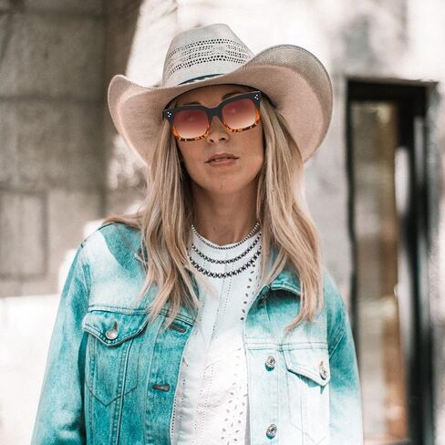 MOZAKA 5 مجموعة مجموعة مجوهرات غربية للنساء مجموعة مجوهرات بوهيمية فيروزية تتضمن قلادة لؤلؤ نافاجو وقلادة فيروزية وقلادة وقلادة من الجلد الصناعي وسوار من الجلد الصناعي وأقراط متدلية من الفيروز ونظارات شمسية غربية in Kuwait