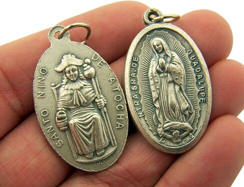 هدايا دينية فضية اللون قاعدة ملونة تحمل عبارة Our Lady of Guadalupe Santo Nino de Atocha متدلية على الوجهين، 1 3/8 بوصة in Saudi Arabia