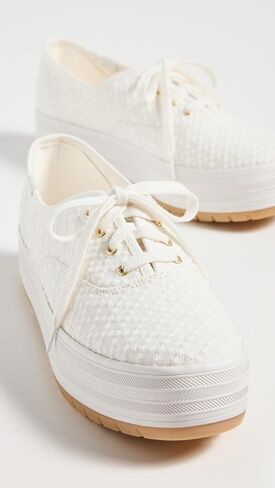 حذاء رياضي نسائي من Keds ذو منصة Lug برباط in Saudi Arabia