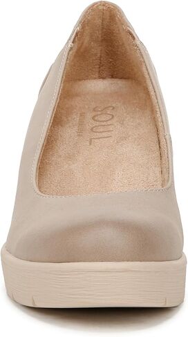 Naturalizer women's Classic Pump in Saudi Arabia
