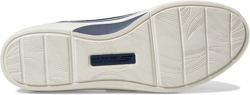 حذاء لوفر نسائي سهل الارتداء من سكيتشرز in Kuwait