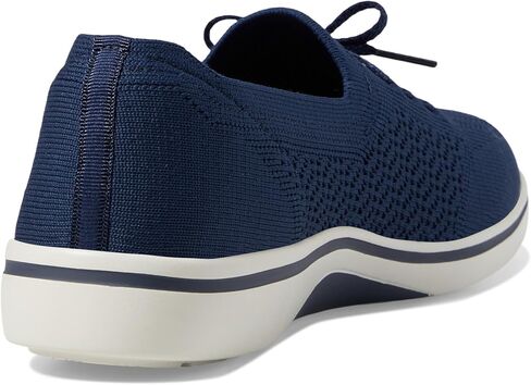 حذاء لوفر نسائي سهل الارتداء من سكيتشرز in Kuwait