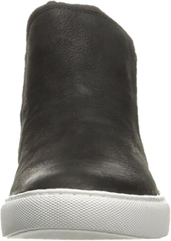 Kenneth Cole Women's Kalvin Fashion Sneaker in Saudi Arabia