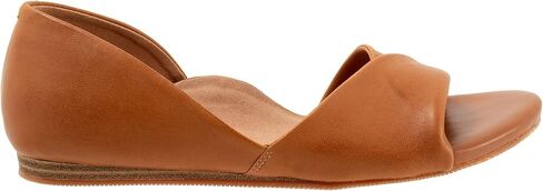 SoftWalk Women's Cypress Sandal in Saudi Arabia