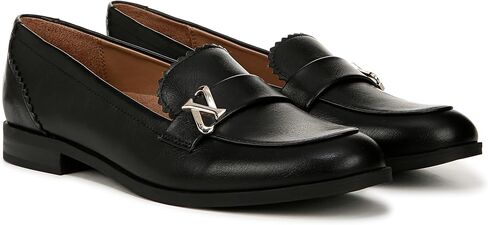 حذاء لوفر كلاسيكي للنساء من ناتشوراليزر in Kuwait