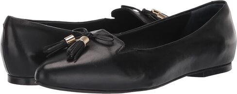 Trotters Women's Flats in Saudi Arabia