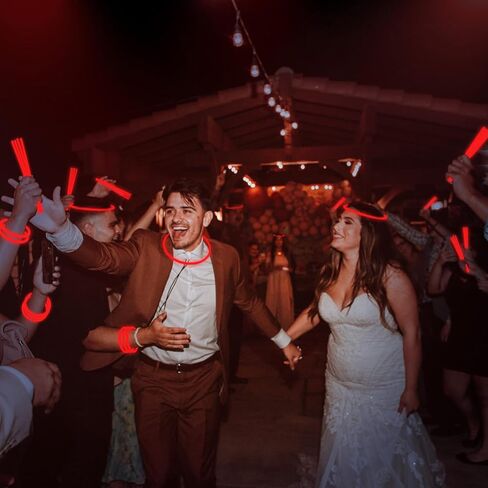 yofobu العصي الخضراء المتوهجة السائبة تضيء سوار القلائد المتوهجة مع موصلات 50ct 8 "glowsticks 4th of July لوازم حفلات النيون لعيد الميلاد عيد القديس باتريك عيد ميلاد الربيع الزفاف كرنفال الهذيان in Kuwait