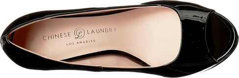 Chinese Laundry Women's Holliston Pump in Saudi Arabia
