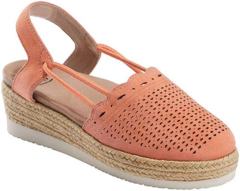 Earth Shoes Buran Azalea in Saudi Arabia