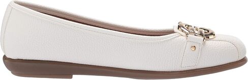 كعب مسطح نسائي من Aerosoles Big Bet، أبيض، عرض 6.5 in Kuwait