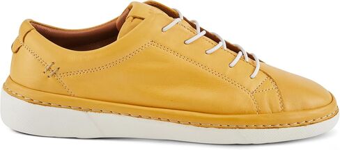 حذاء رياضي بيكاسا للسيدات من Spring Step in Kuwait