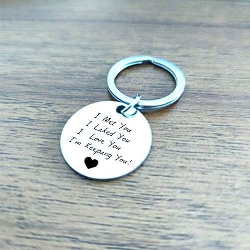 سلسلة مفاتيح هدايا للأزواج من ShiQiao Spl، هدية لصديقتك، I Met You I Like You I Love You I'm Keeping You Keyring هدايا عيد الميلاد في عيد الحب للزوج والزوجة ¡ in Saudi Arabia