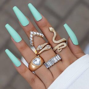 Punk Snake Knuckle Ring Set Stacking Crystal Snake Heart Rings Multiple Stackable Diamond Serpent Joint Finger Rings Gold Snake Index Midi Rings Jewelry for Women Girls