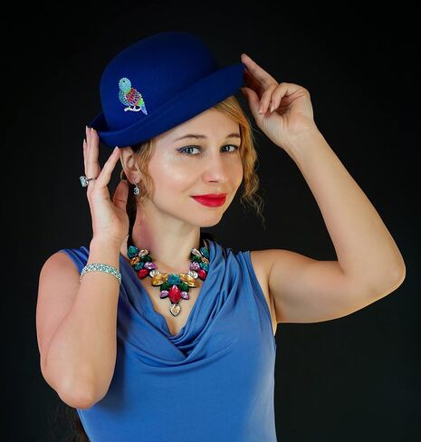 دبابيس بروش ملونة لطيفة على شكل ببغاء للنساء من سينفاك، دبابيس بروش عصرية من حجر الراين للنساء من خليط معدني من الستيل وحجر الراين, سبيكة صلب, حجر الراين in Kuwait