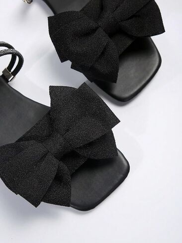 صندل مسطح نسائي من GORGLITTER مصنوع من حجر الراين وعقدة على شكل فيونكة بطريقتين مفتوح من الأمام in Kuwait