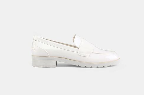 حذاء Fern Loafer النسائي من Kenneth Cole REACTION in Kuwait