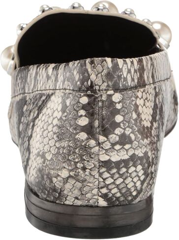 حذاء لوفر نسائي من Karl Lagerfeld Paris مصنوع من قماش Avah Pearls in Kuwait