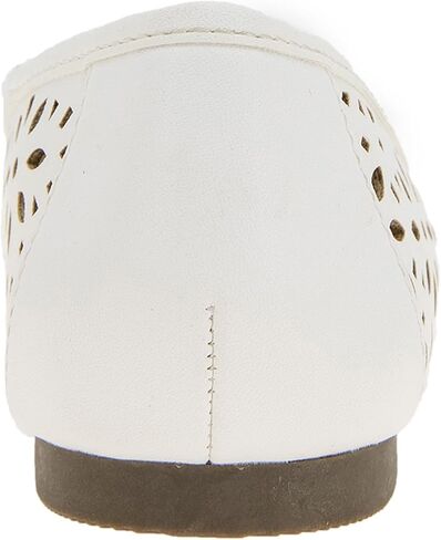 UNIONBAY Women's Willis Pointed Toe Flat in Saudi Arabia