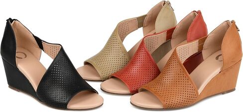 مجموعة Journee للسيدات ذات عرض متوسط ​​وواسع من Aretha Wedge in Kuwait