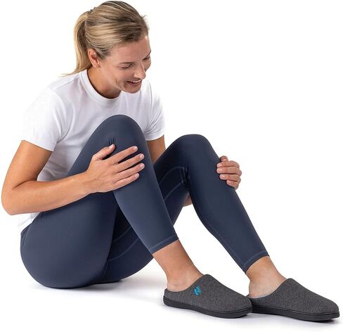 مجموعة RockDove مكونة من زوجين - مقاس أمريكي 9-10 شبشب إسفنجي ذو ذاكرة أصلي للسيدات بلونين (رمادي داكن وأزرق ودنيم/أزرق سماوي) in Kuwait