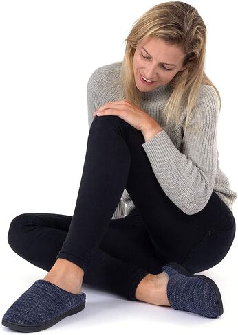 مجموعة RockDove مكونة من زوجين - مقاس أمريكي 9-10 شبشب إسفنجي ذو ذاكرة أصلي للسيدات بلونين (رمادي داكن وأزرق ودنيم/أزرق سماوي) in Kuwait