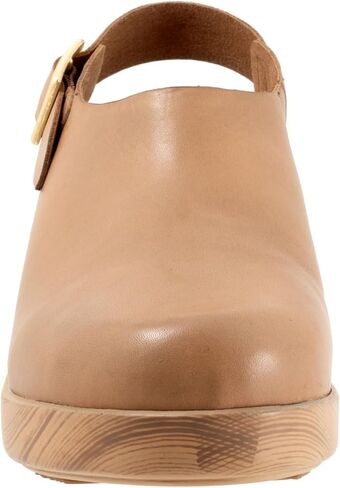 SoftWalk Women's Fairbanks Clog in Saudi Arabia