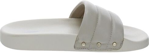 Dr. Scholl's Pisces Chill in Saudi Arabia