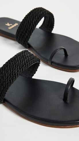 صنادل بانديراس بحلقة أصابع القدم للسيدات من KAANAS in Kuwait