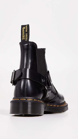 أحذية Dr. Martens النسائية Wincox Chelsea in Saudi Arabia