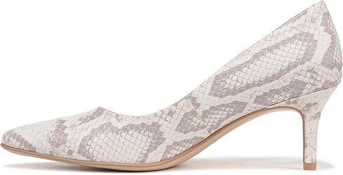 Naturalizer Women Everly Pump in Saudi Arabia